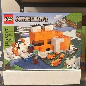 New LEGO Minecraft The Fox Lodge House 21178 Animal Toys with Drowned Zombie